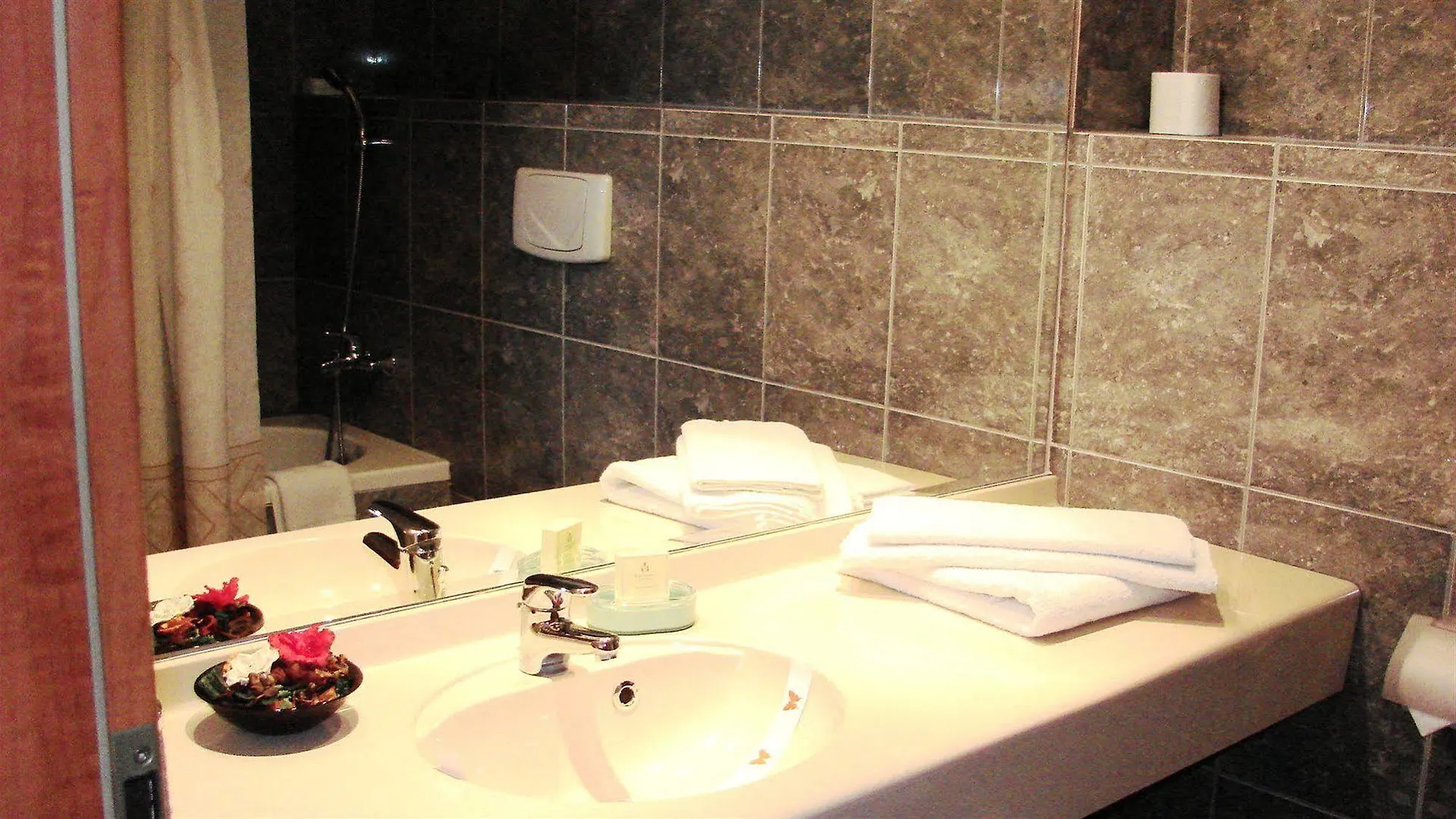 Hotel Irisa Bukarest