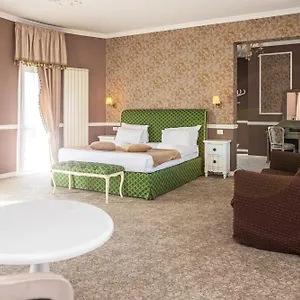 Boutique Lafayette Hotel