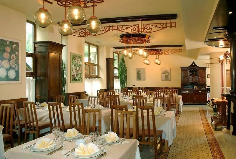Hotel Irisa Bukarest 4*,  Románia